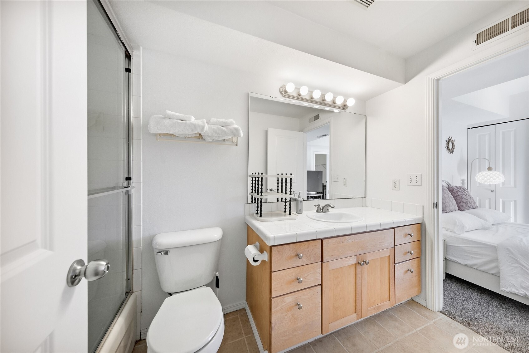 1621 S Weller Street B Property Photo 26