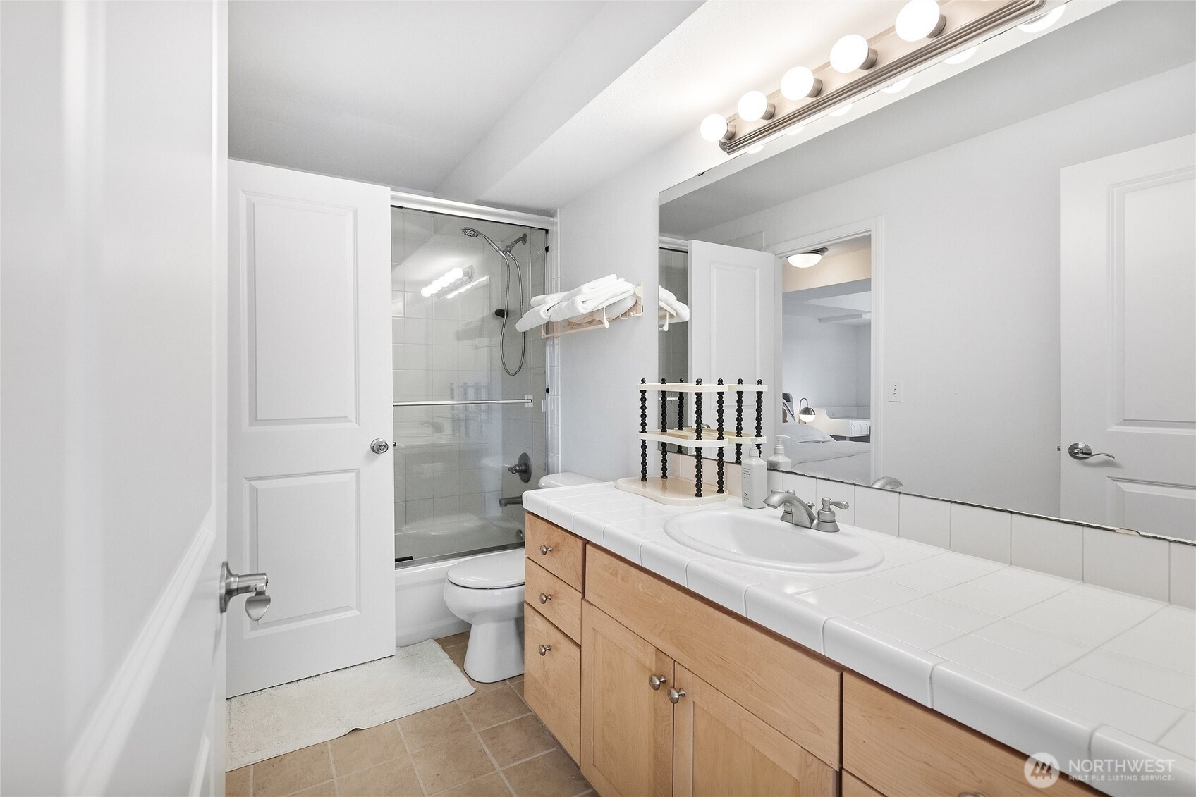 1621 S Weller Street B Property Photo 27