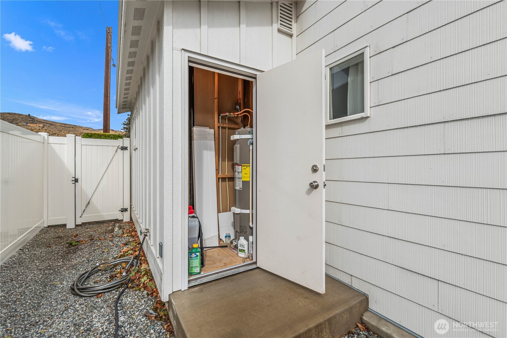 122 E Allen Avenue Property Photo 20