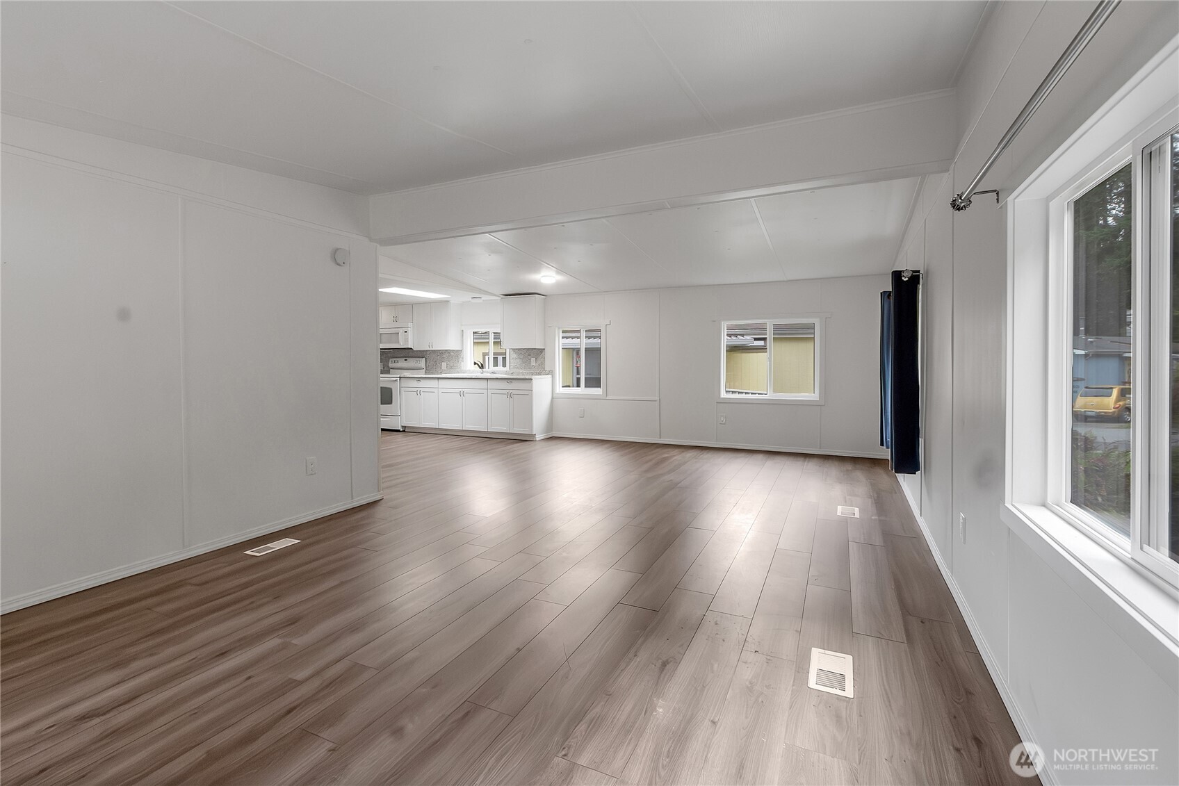 12608 115th Avenue Ct 152 Property Photo 7