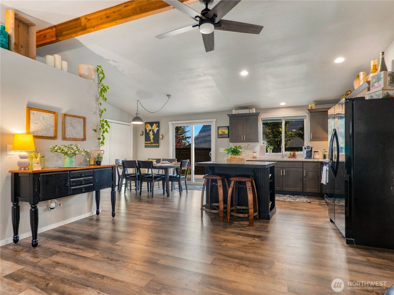 1409 1st Street Property Photo 6
