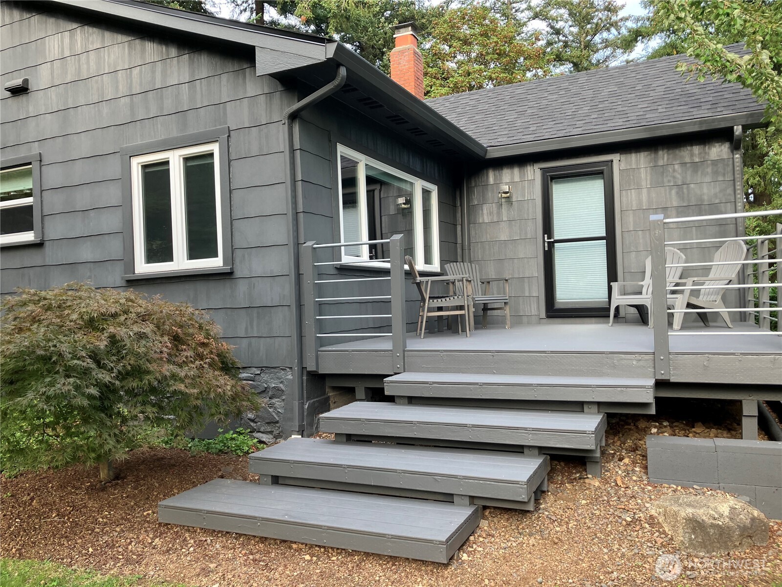 2207 32ND Street Property Photo 1