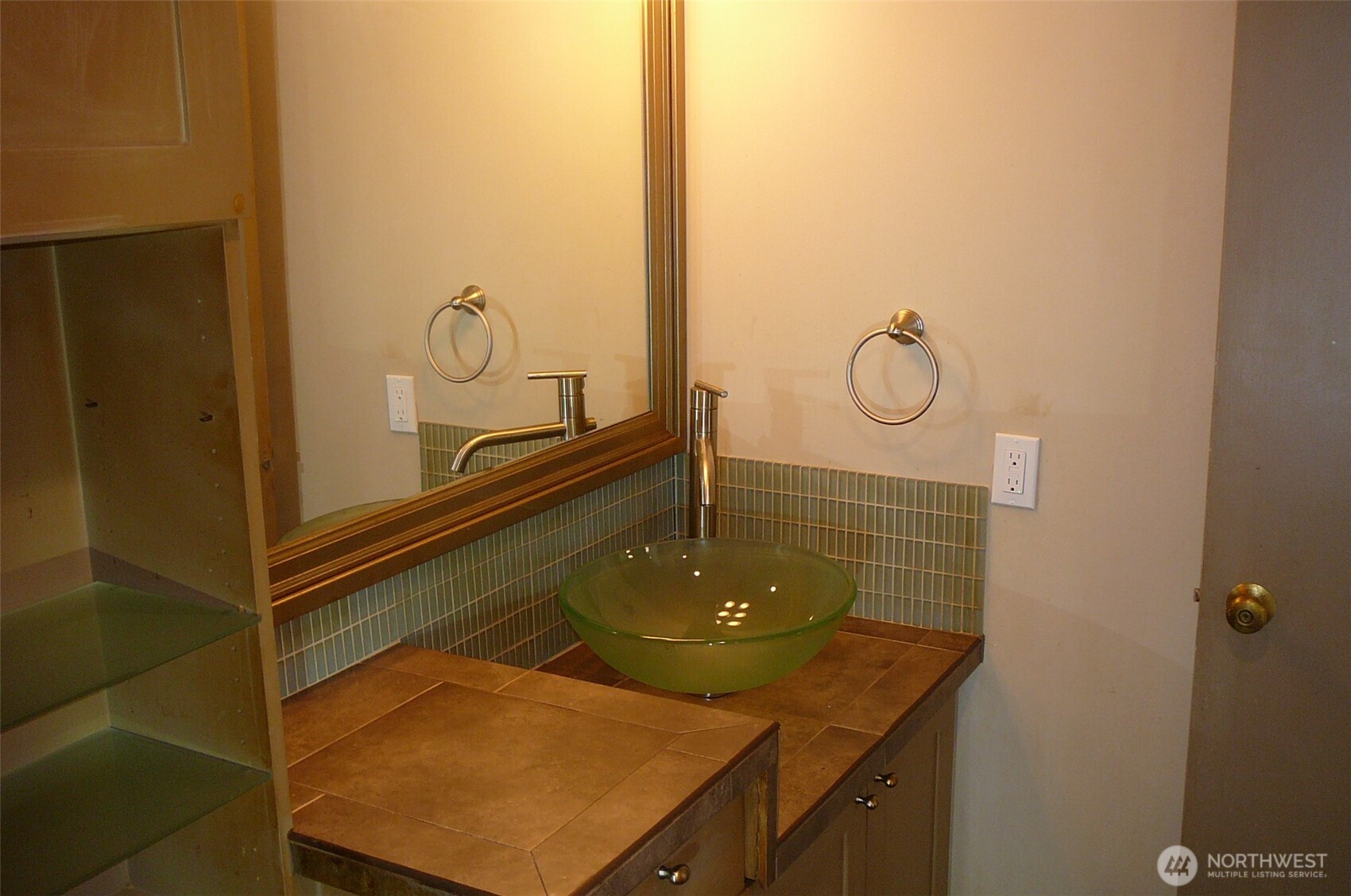 2040 43rd Avenue 415 Property Photo 12