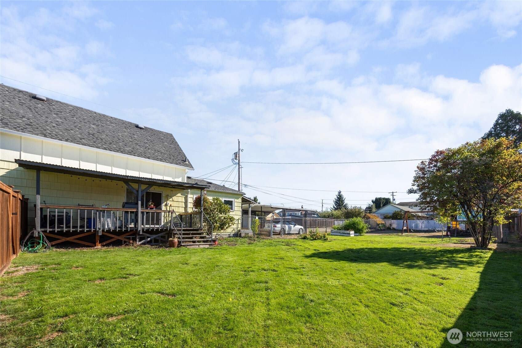 210 S Yew Street Property Photo 20