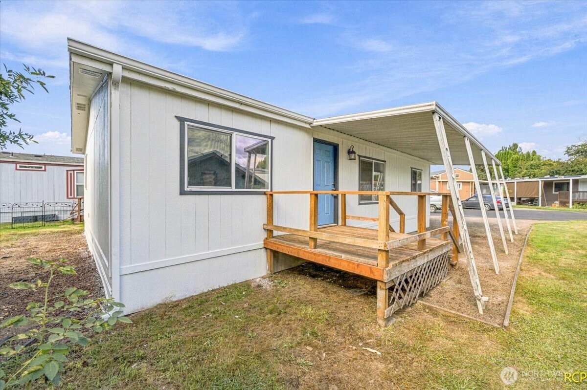 1635 West Side Highway 6 Property Photo 1