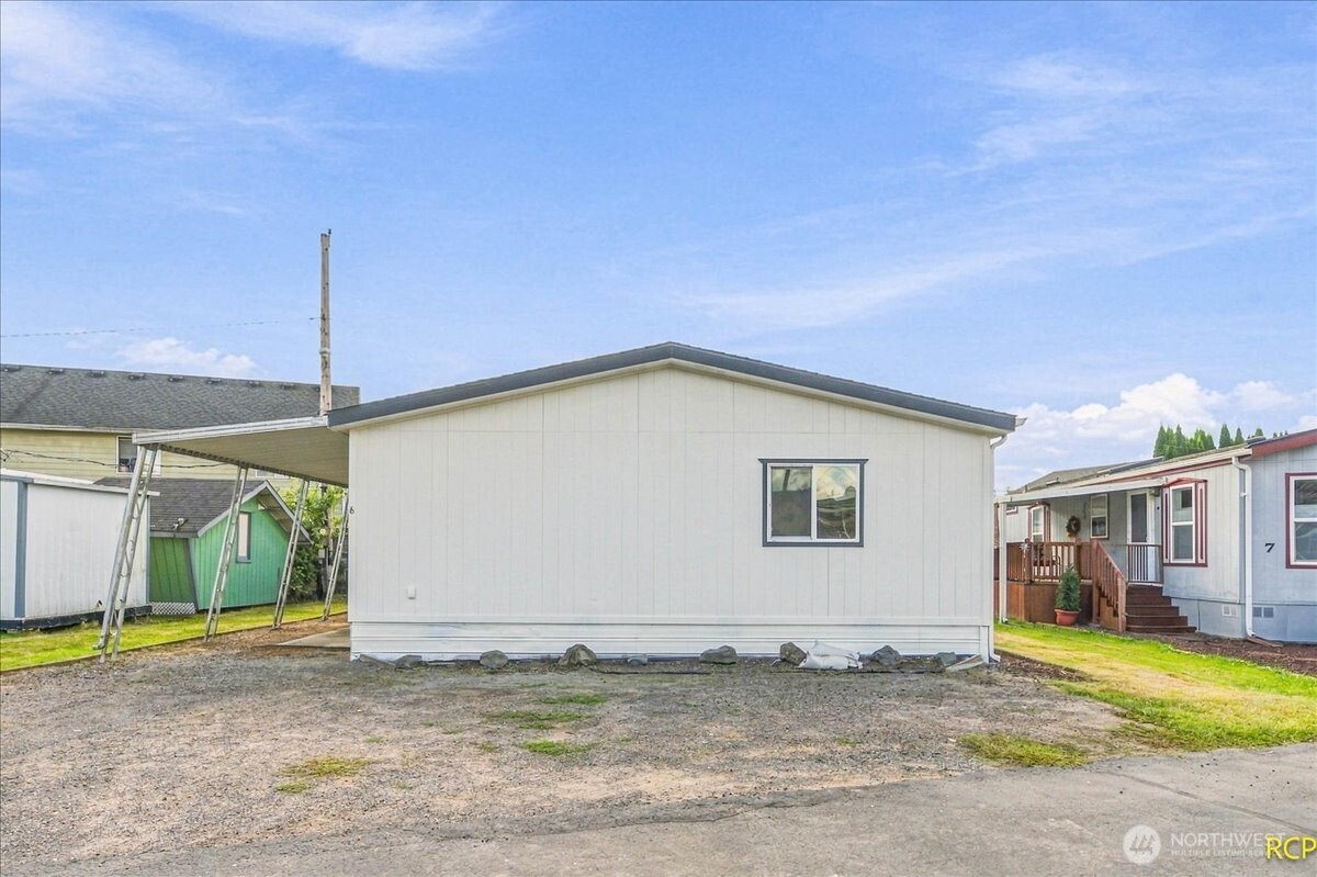1635 West Side Highway 6 Property Photo 3