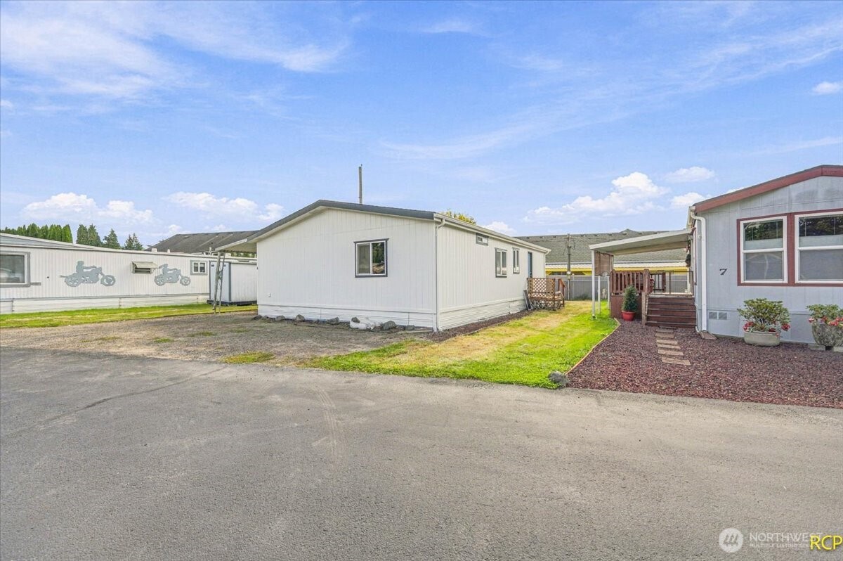 1635 West Side Highway 6 Property Photo 4