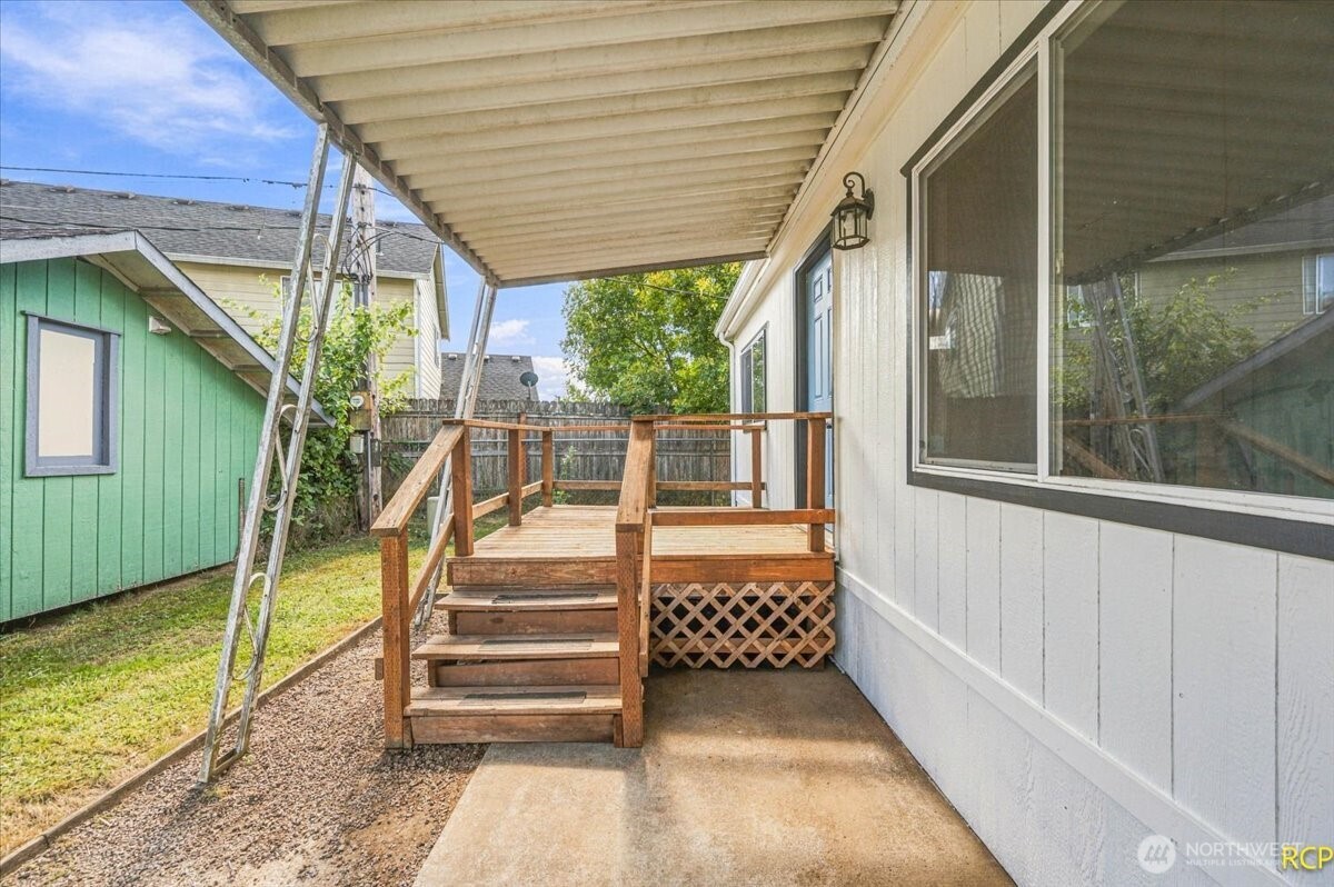 1635 West Side Highway 6 Property Photo 7
