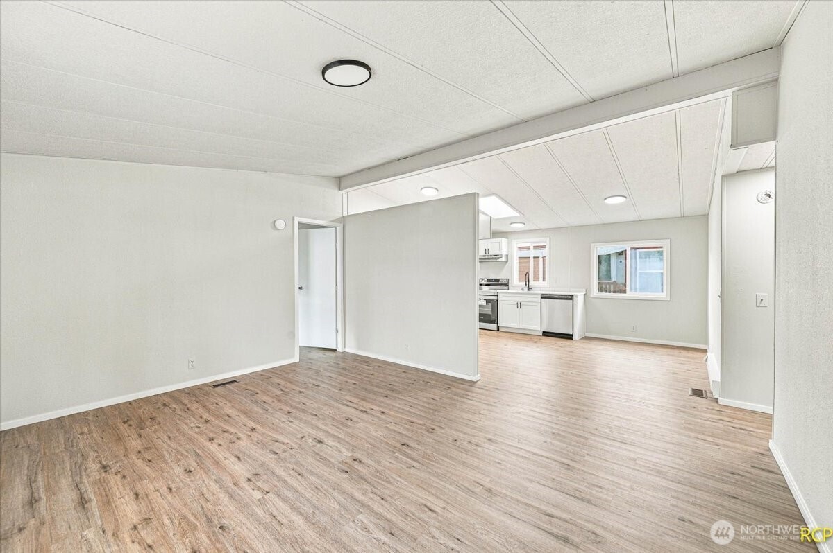 1635 West Side Highway 6 Property Photo 10
