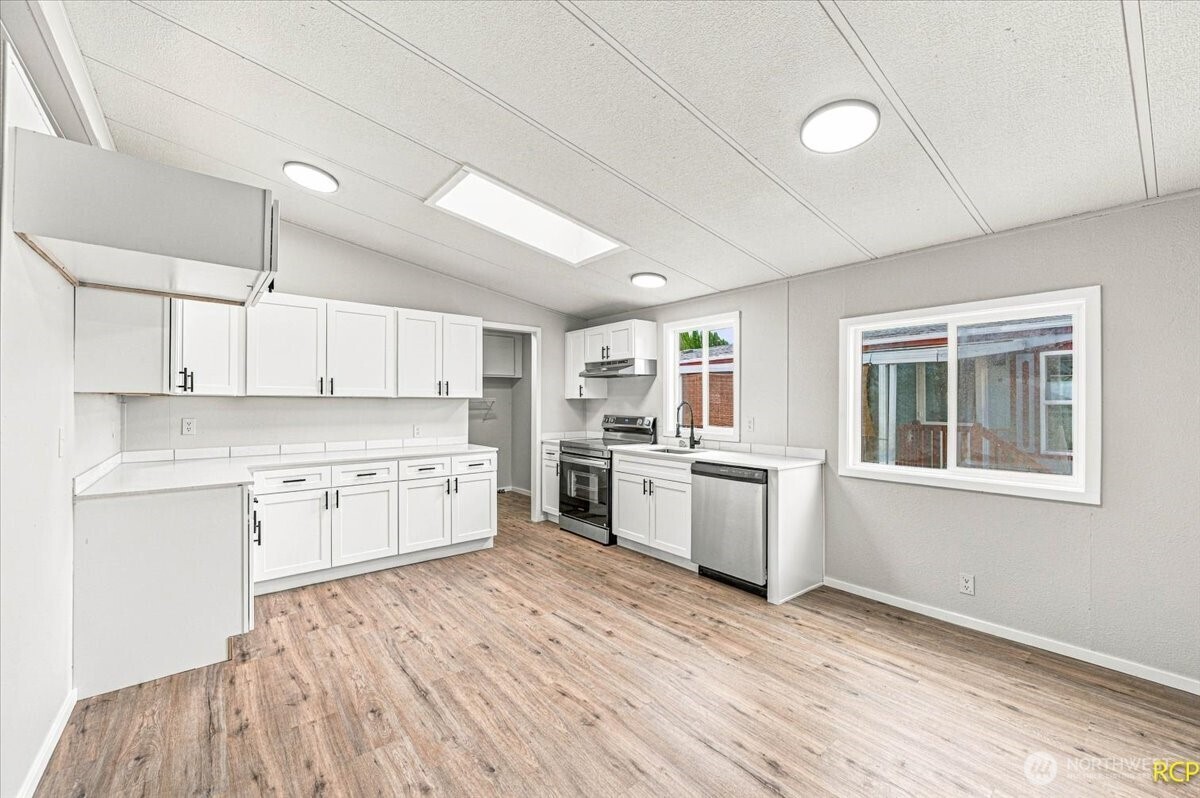 1635 West Side Highway 6 Property Photo 15