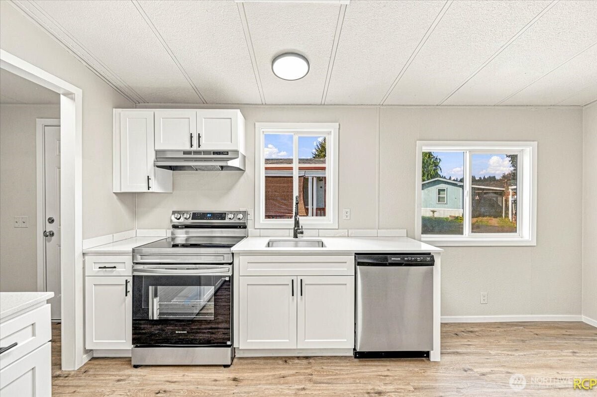 1635 West Side Highway 6 Property Photo 17