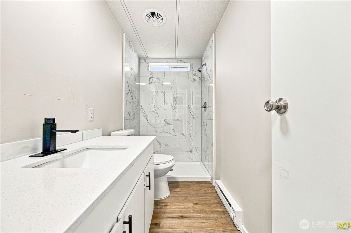1635 West Side Highway 6 Property Photo 29