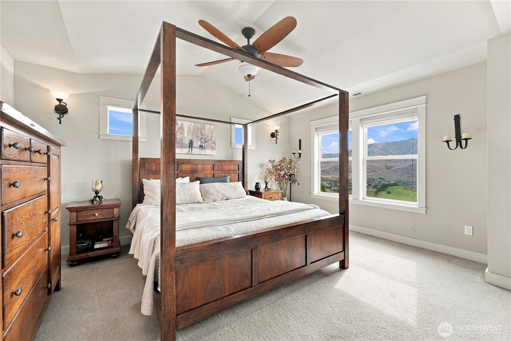 200 Crescent Street Property Photo 10