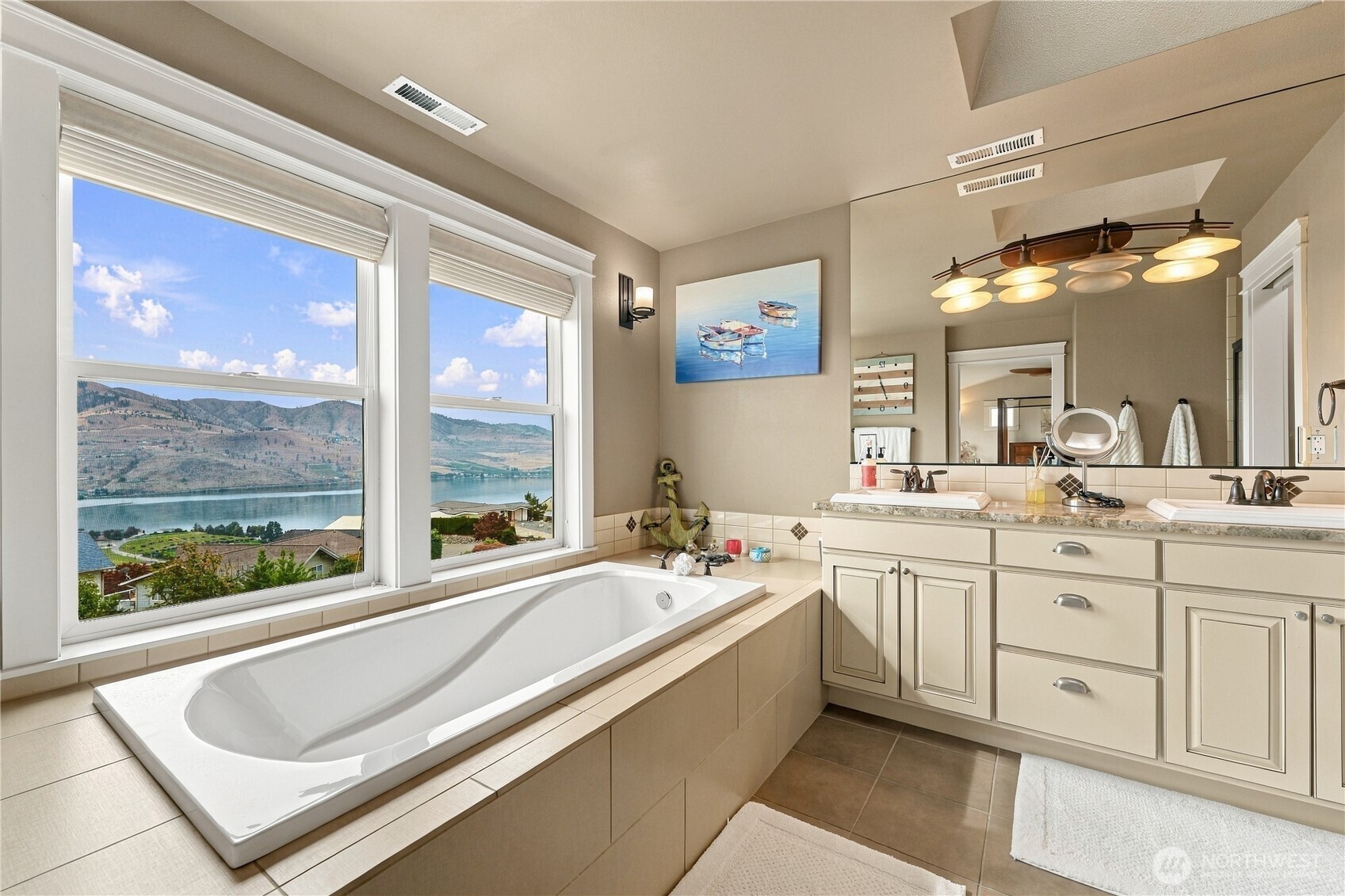 200 Crescent Street Property Photo 11