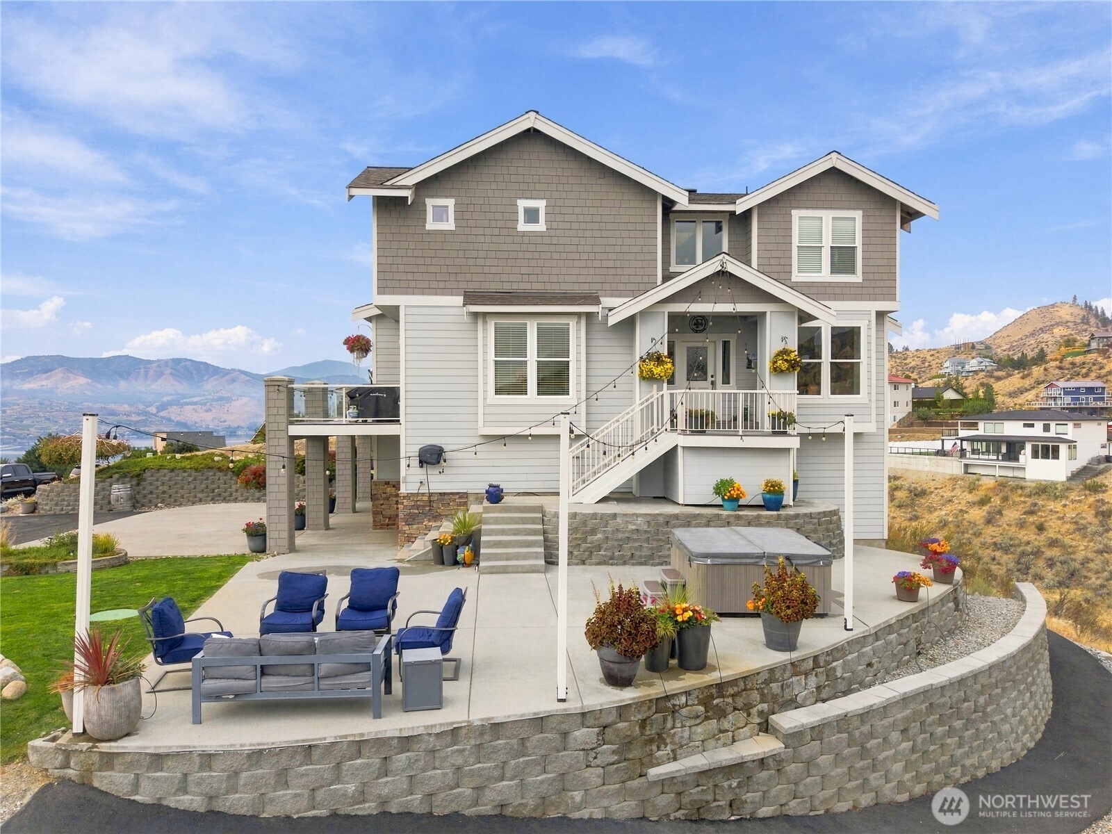200 Crescent Street Property Photo 26