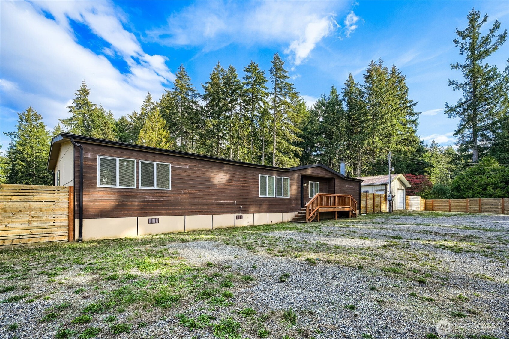 5013 80th Street Property Photo 2