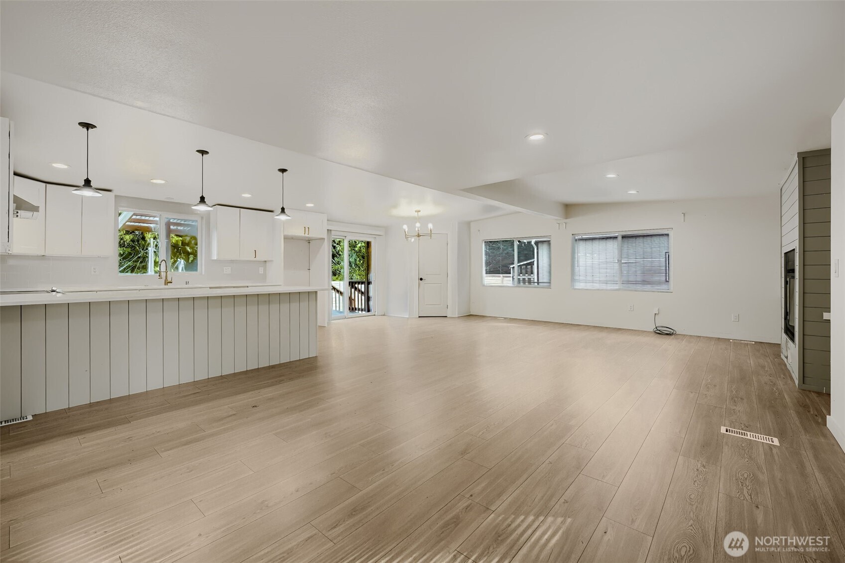 5013 80th Street Property Photo 8