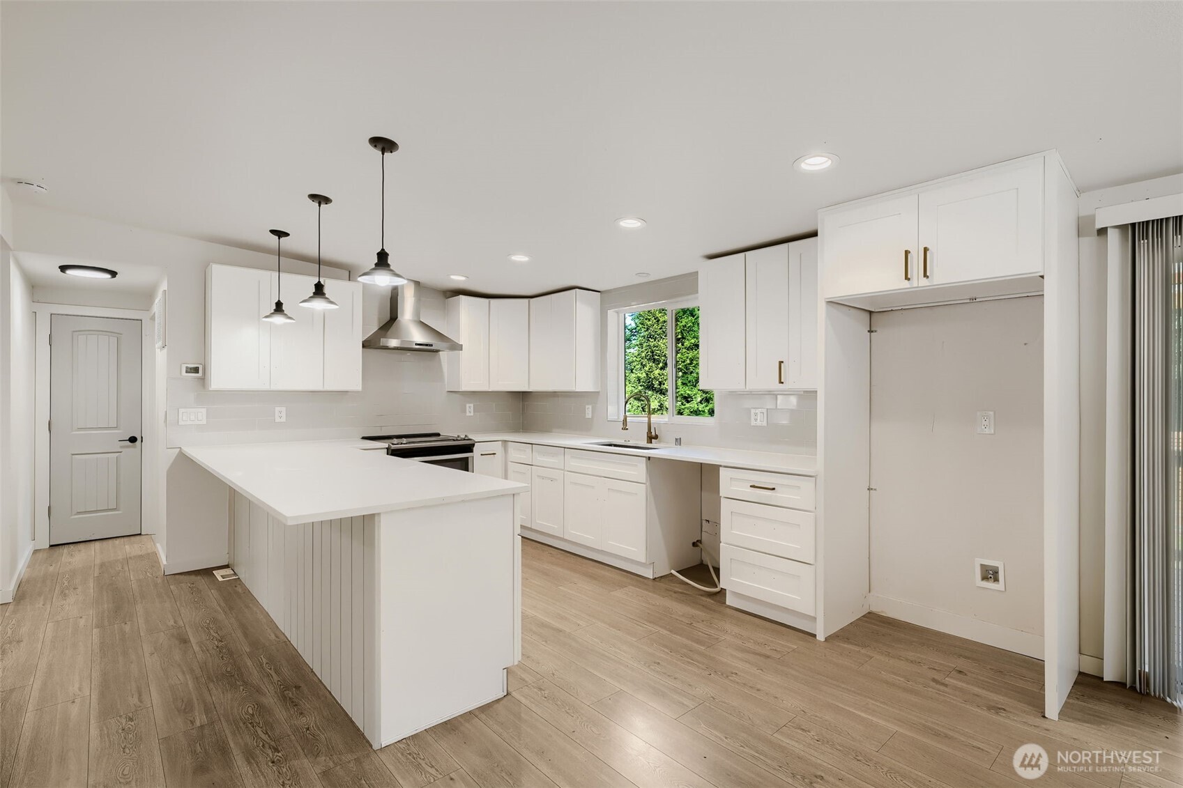 5013 80th Street Property Photo 10