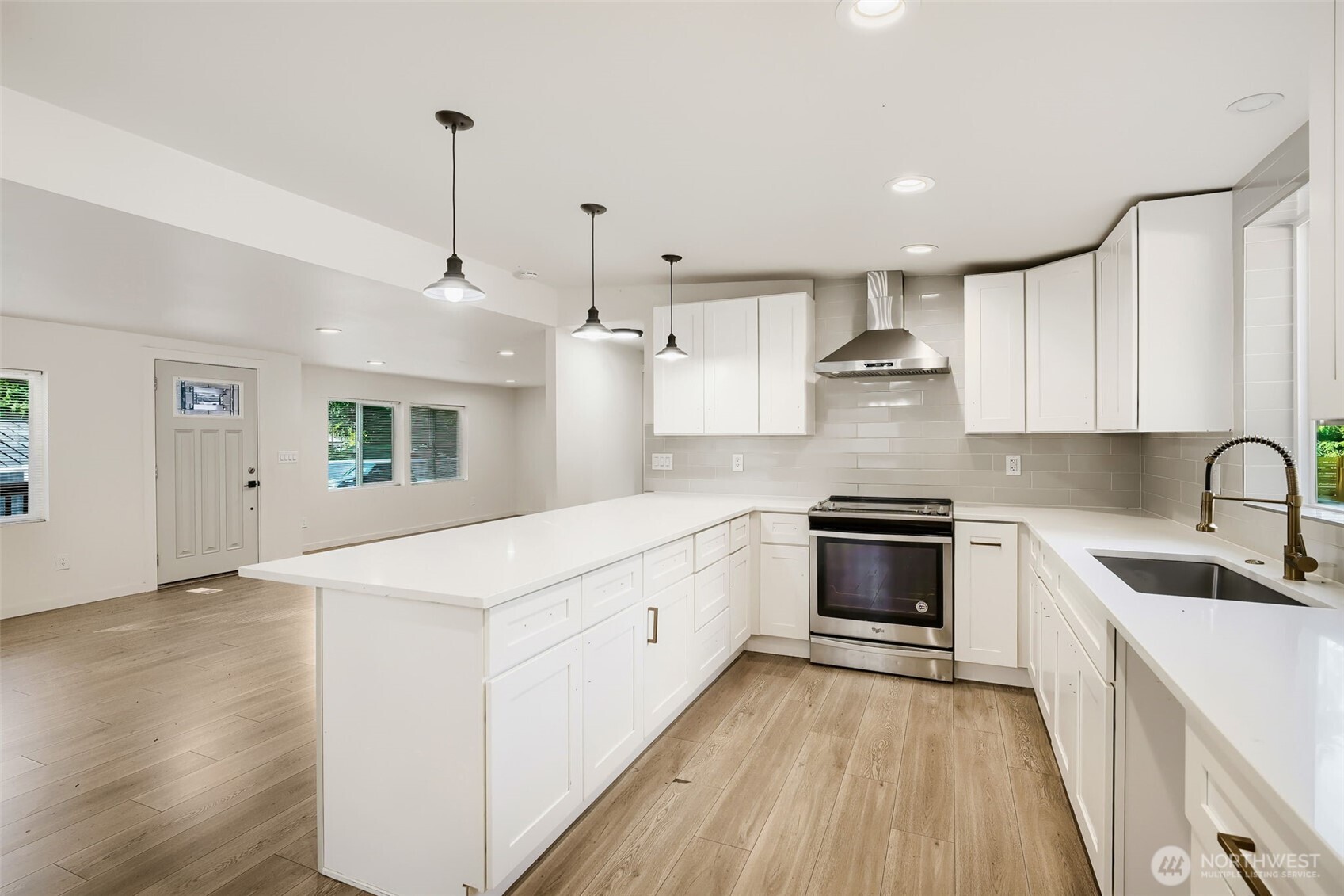 5013 80th Street Property Photo 11