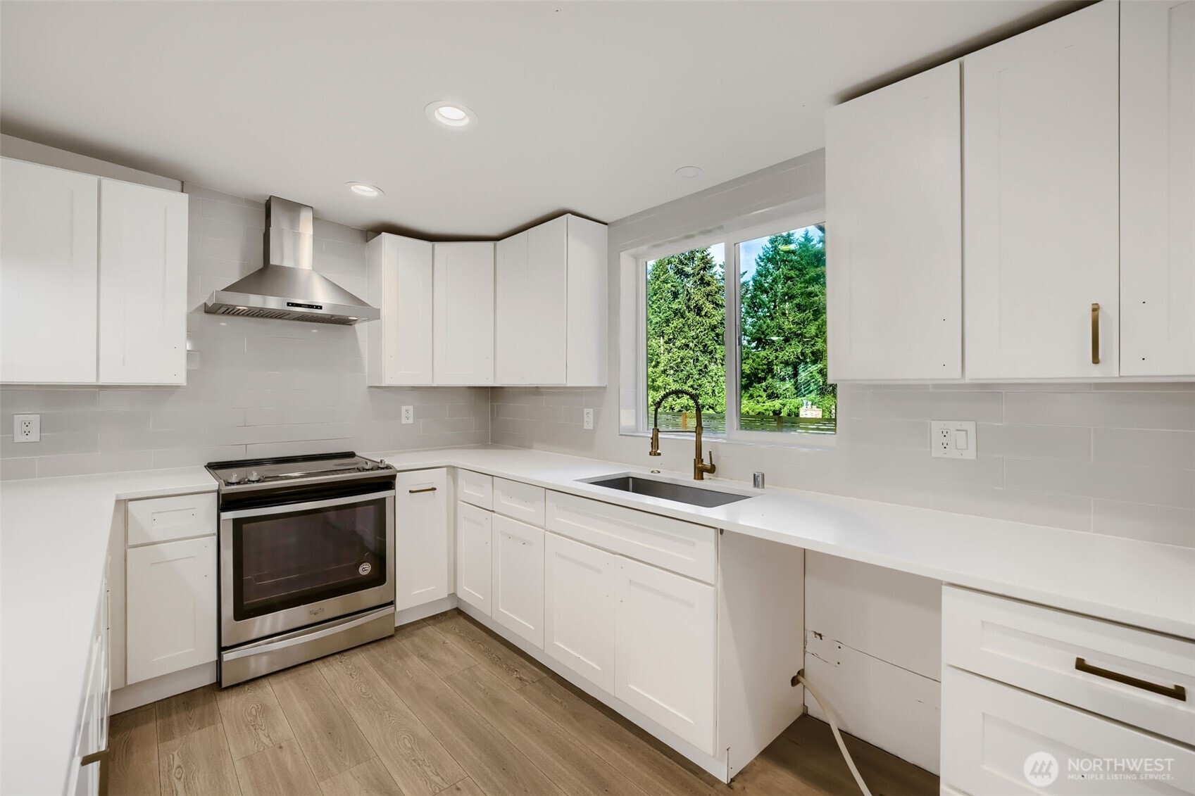 5013 80th Street Property Photo 12