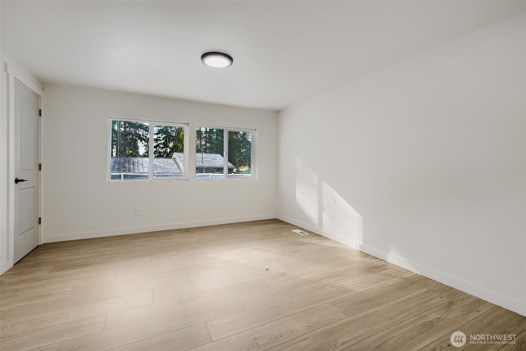 5013 80th Street Property Photo 14