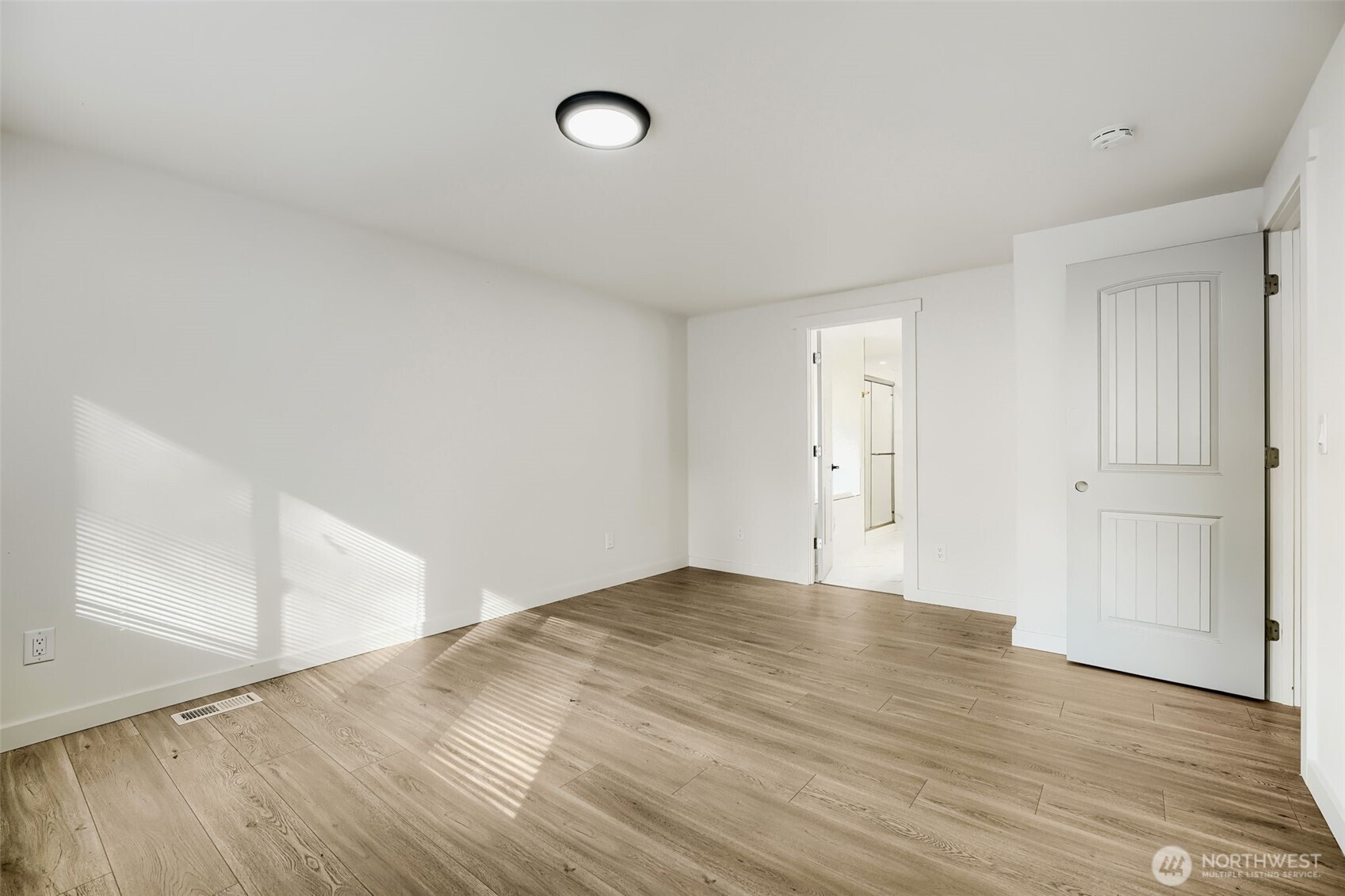 5013 80th Street Property Photo 16