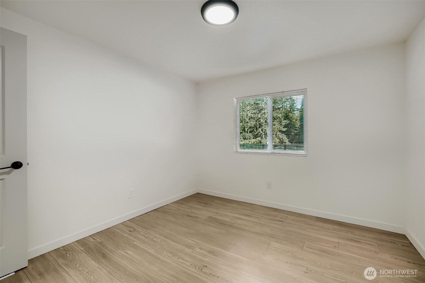 5013 80th Street Property Photo 21