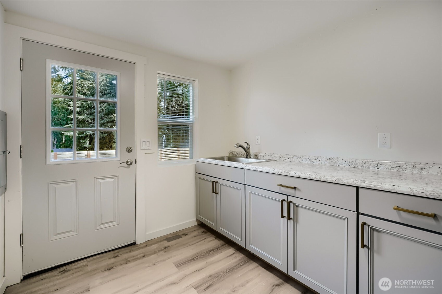 5013 80th Street Property Photo 26