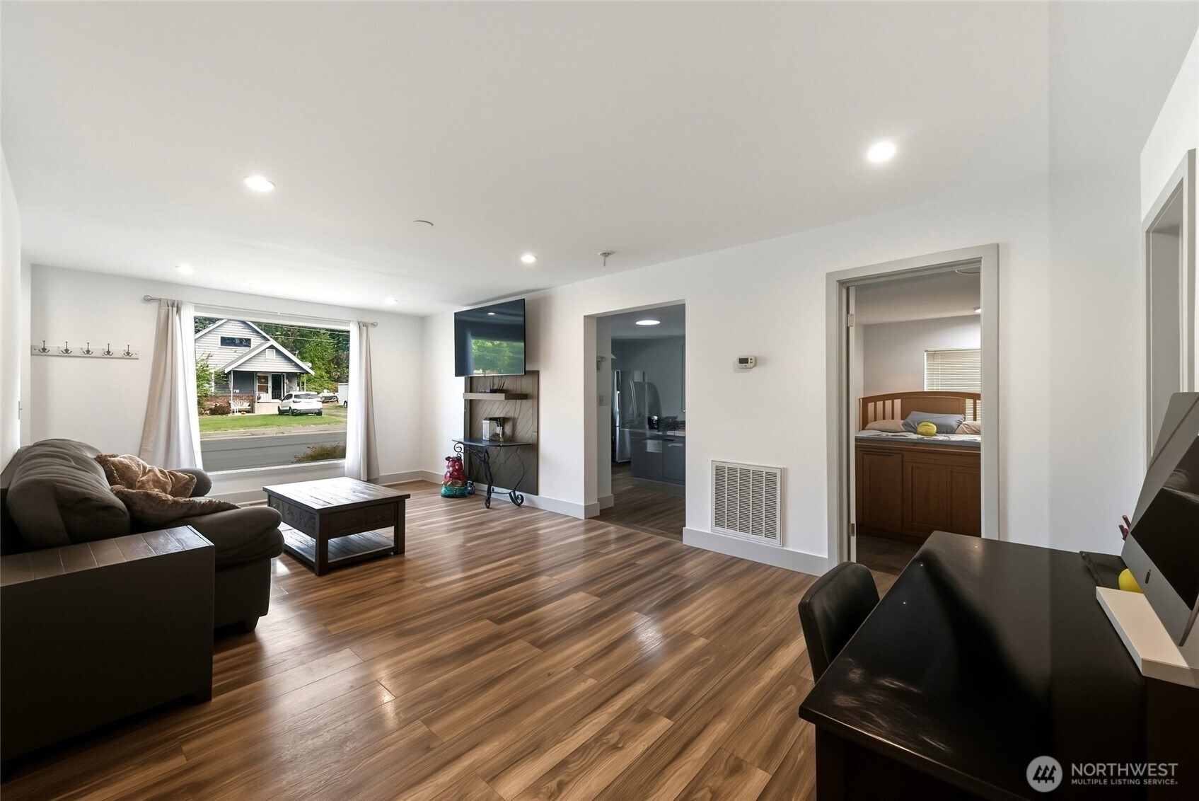 610 Bryant Avenue Property Photo 3