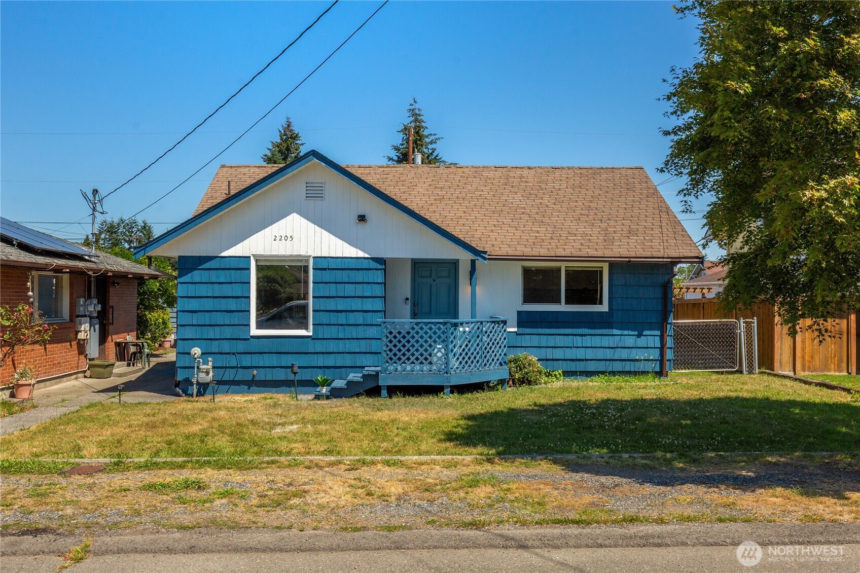 2205 Columbia Ave Property Photo 1