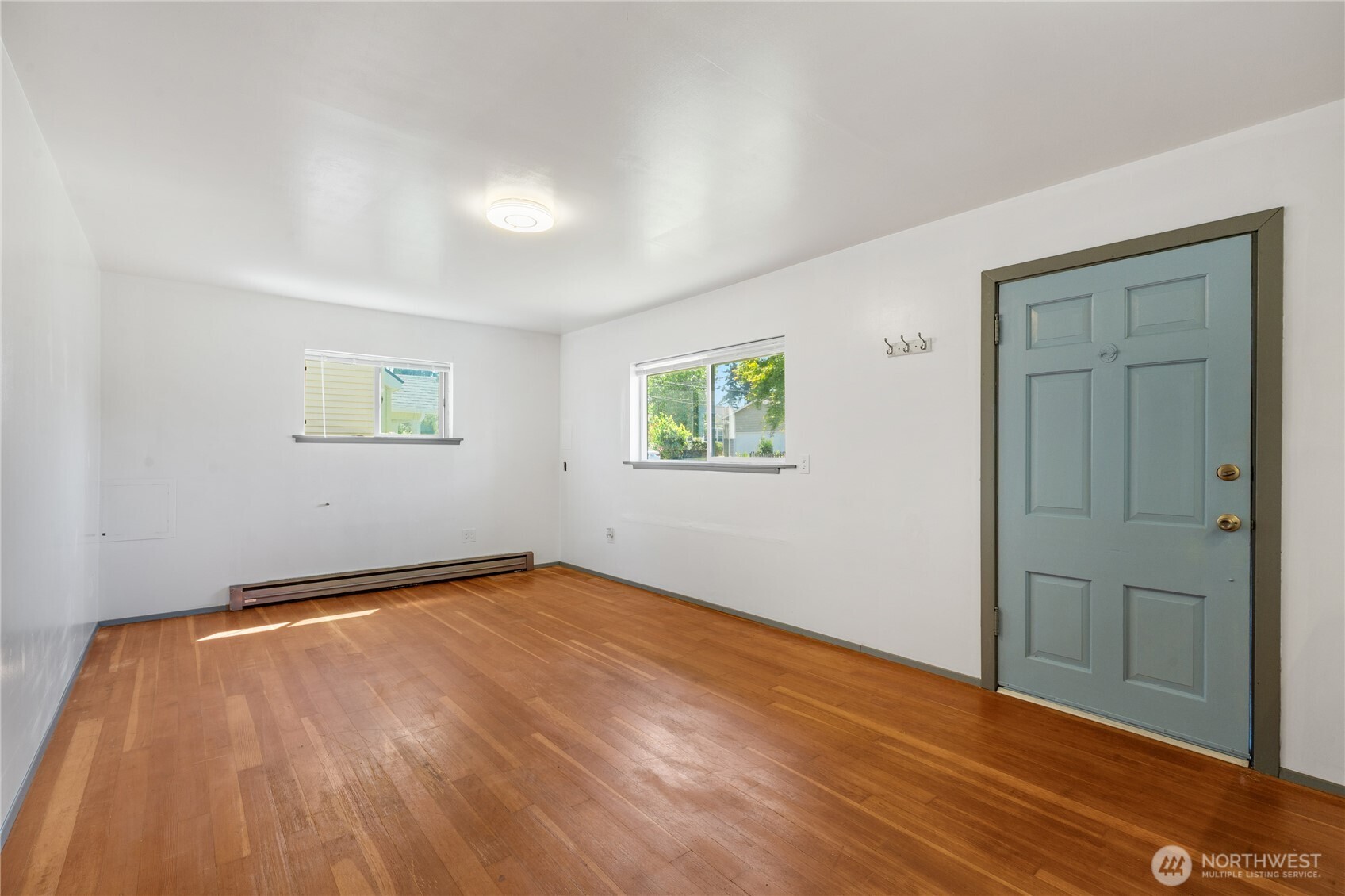 2205 Columbia Ave Property Photo 4