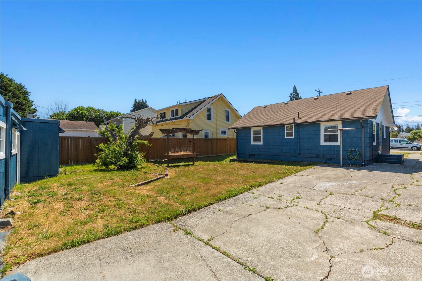 2205 Columbia Ave Property Photo 17