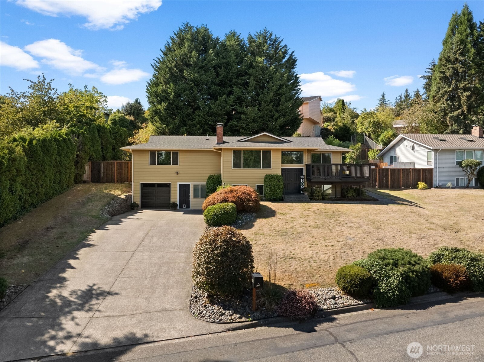 1414 Woodside Drive Property Photo 1