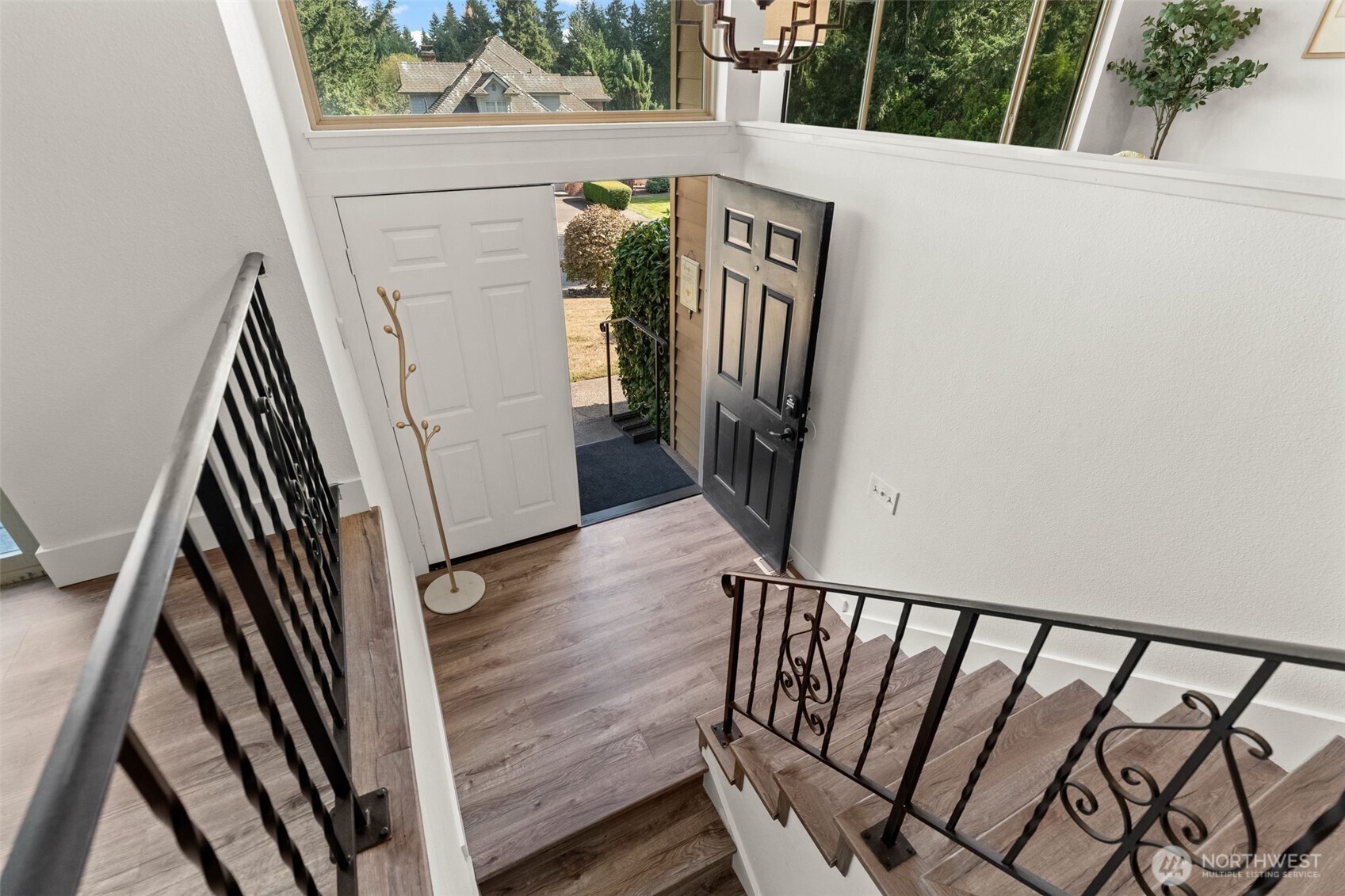 1414 Woodside Drive Property Photo 4