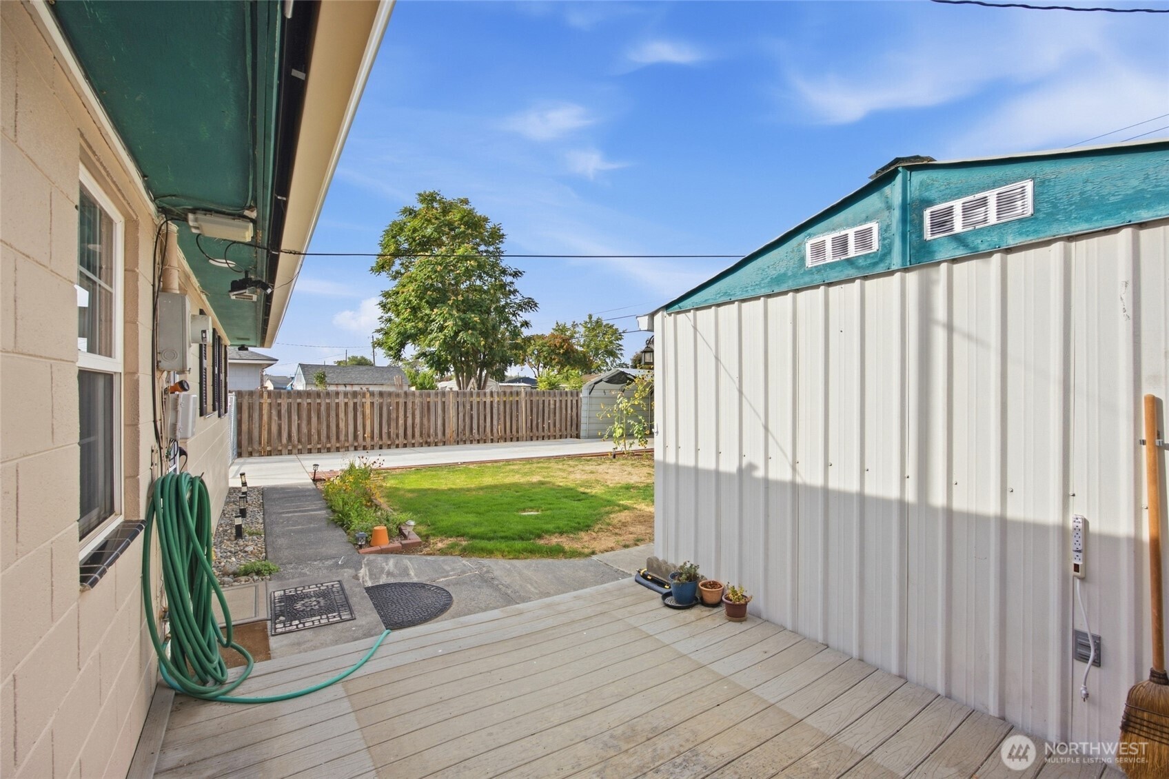 1442 W Lee Street Property Photo 12
