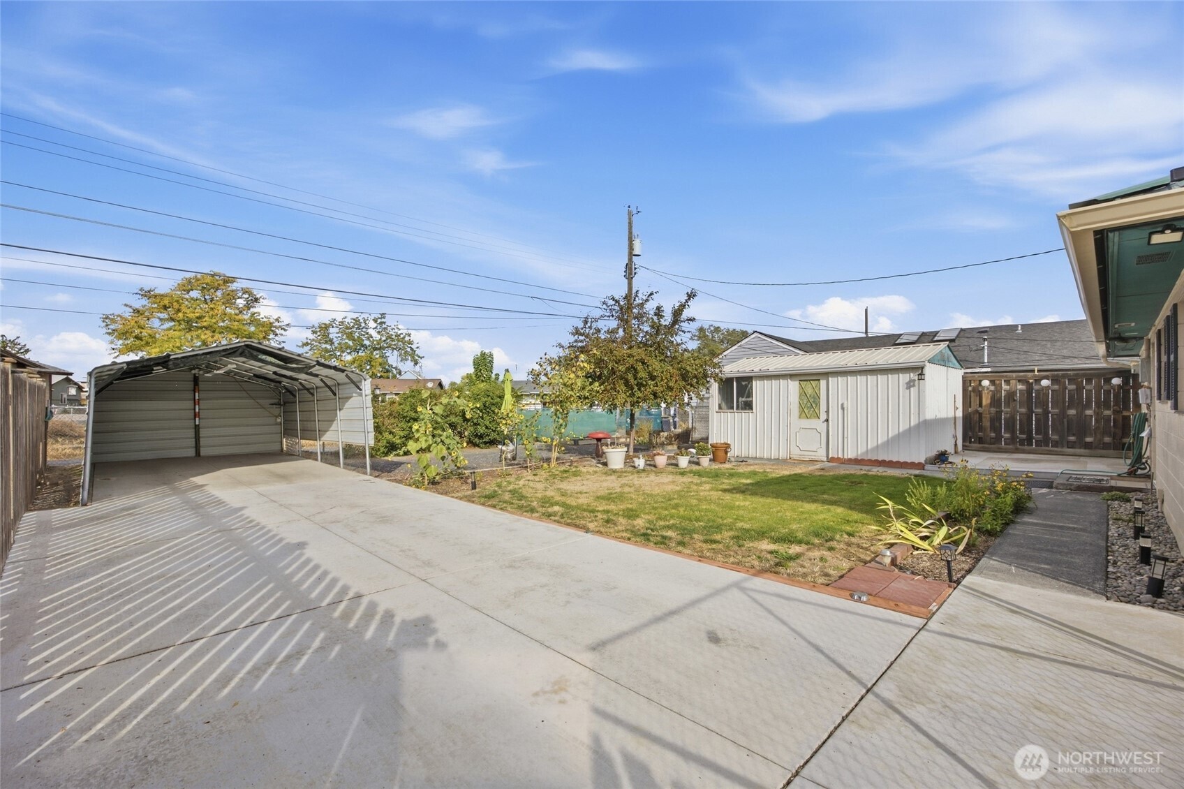 1442 W Lee Street Property Photo 15