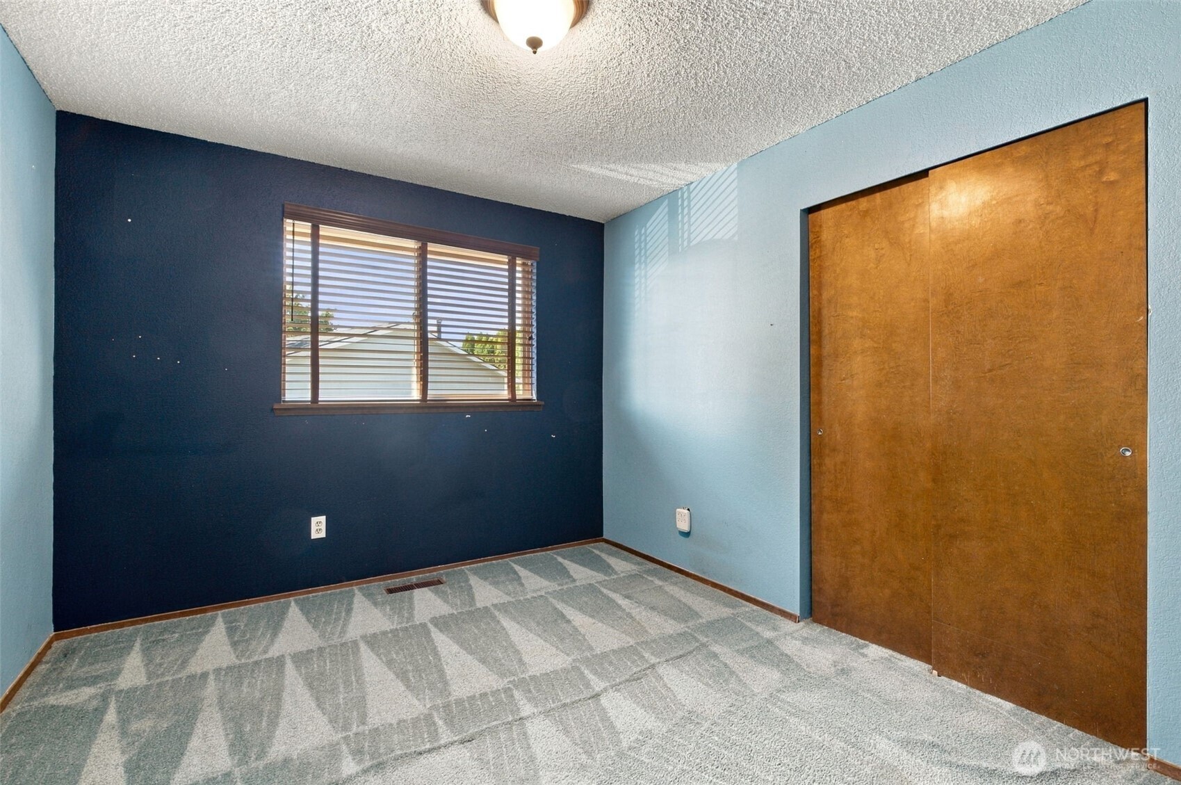 312 N 50th Avenue Property Photo 16