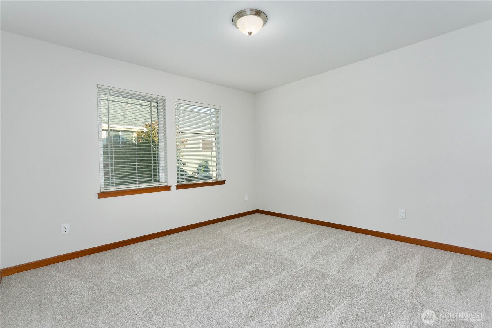 2433 43rd Avenue Property Photo 25
