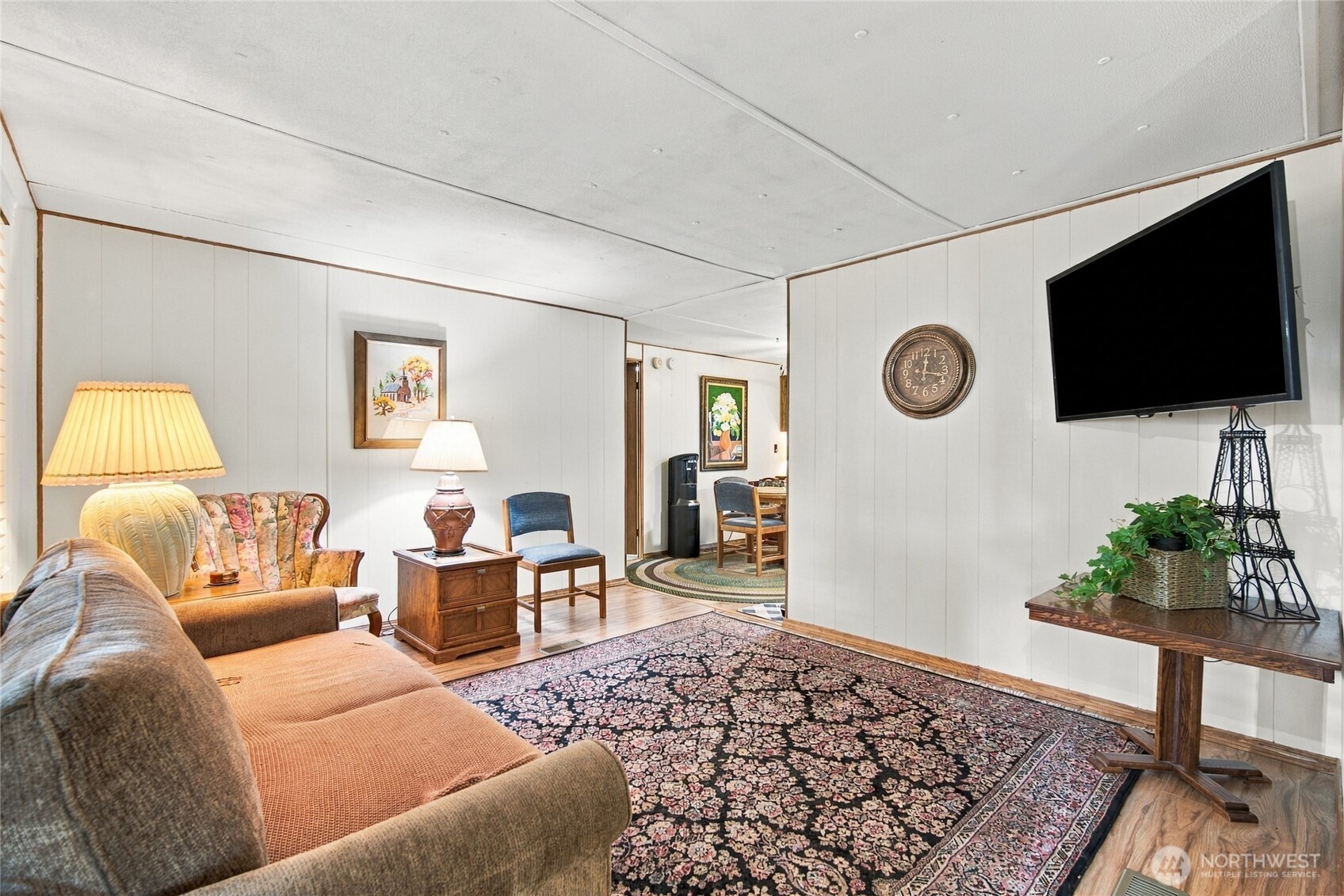 319 Laird Place Property Photo 7