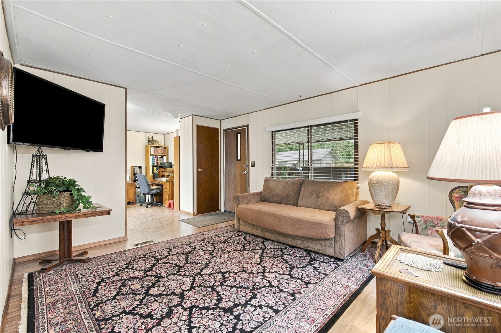 319 Laird Place Property Photo 8