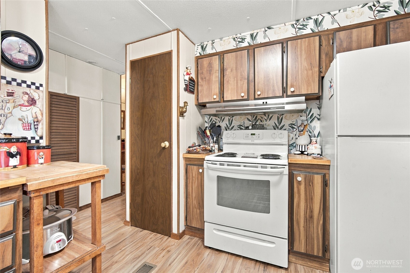 319 Laird Place Property Photo 13