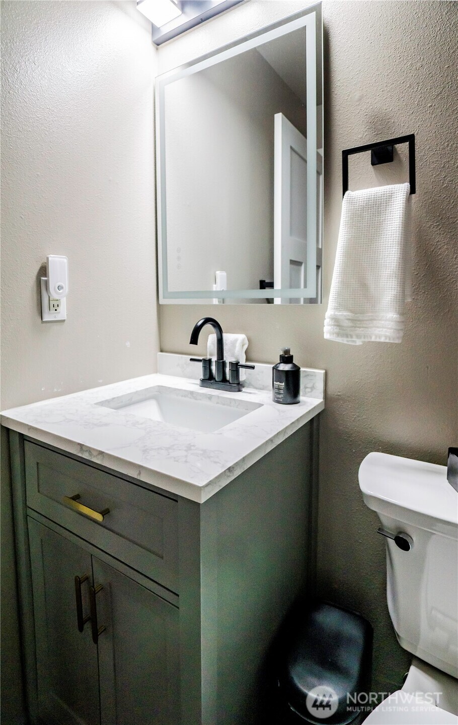412 Volesky Drive Property Photo 21