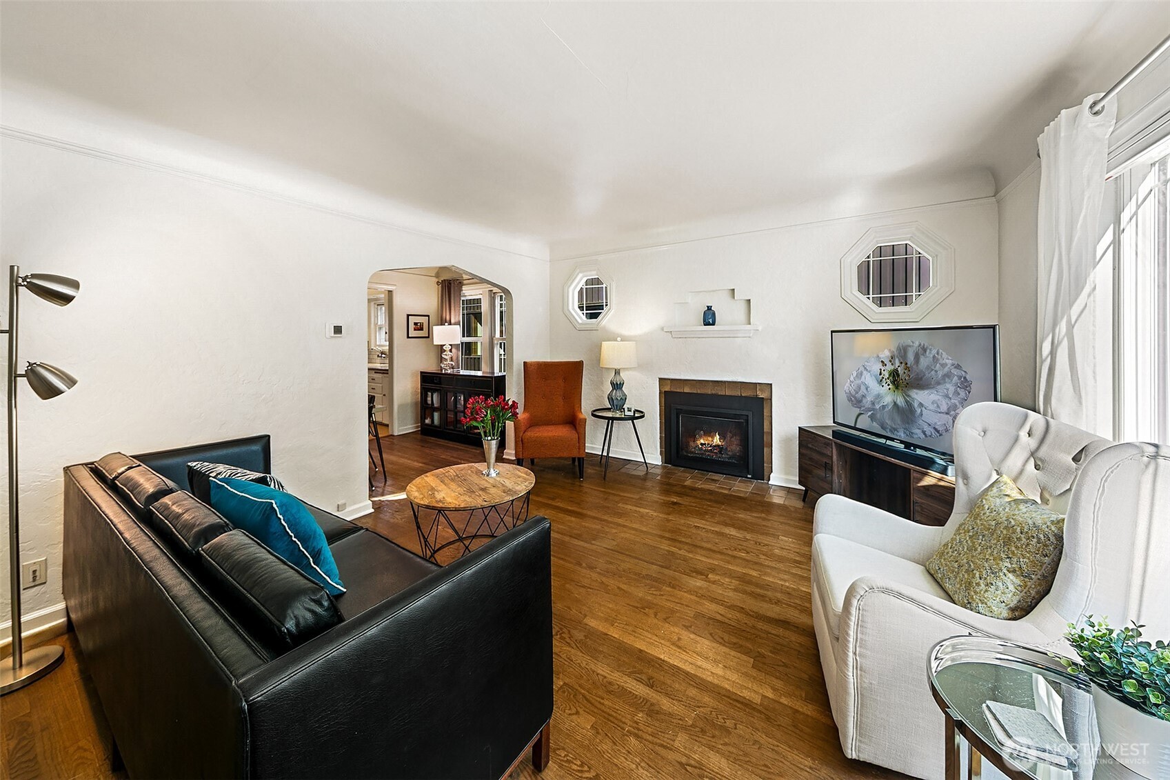 6657 Ellis Avenue Property Photo 2