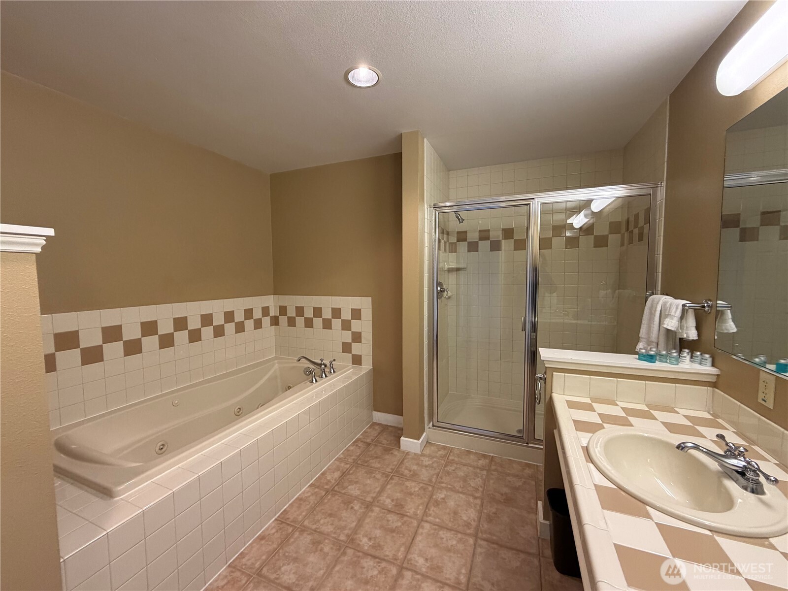 2087 Rosario Road 1610 Property Photo 9