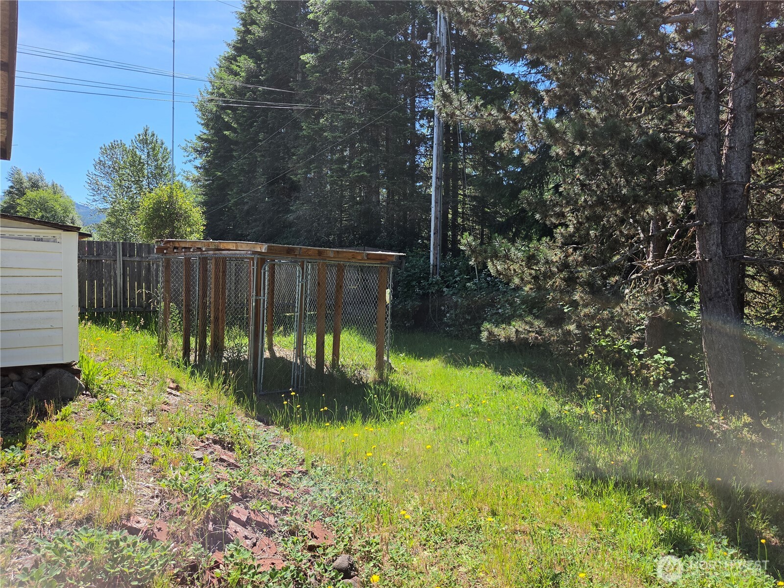 801 Division Avenue Property Photo 22
