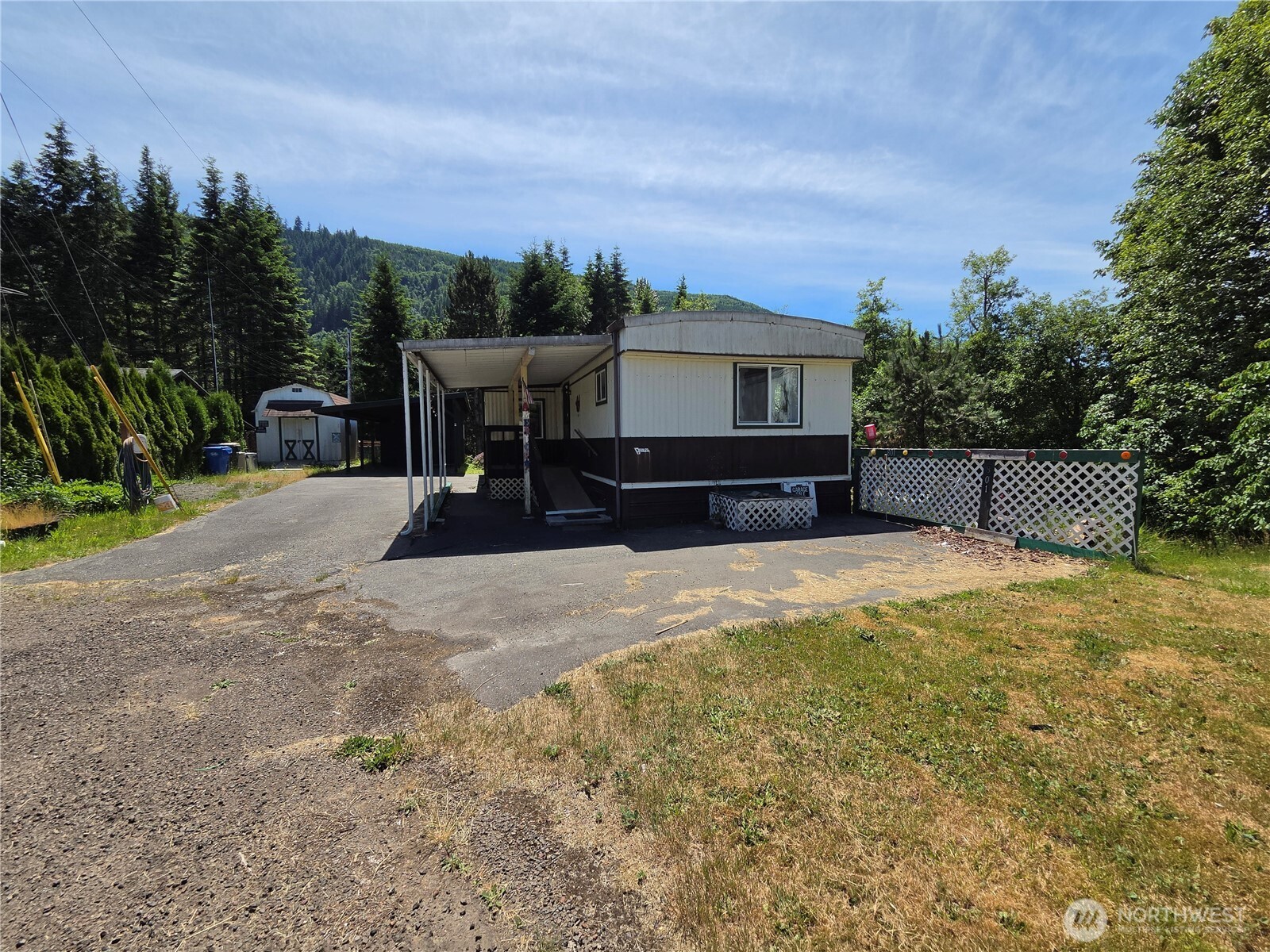 801 Division Avenue Property Photo 31