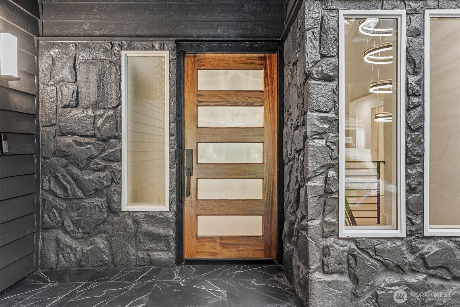 17037 154th Place Property Photo 4
