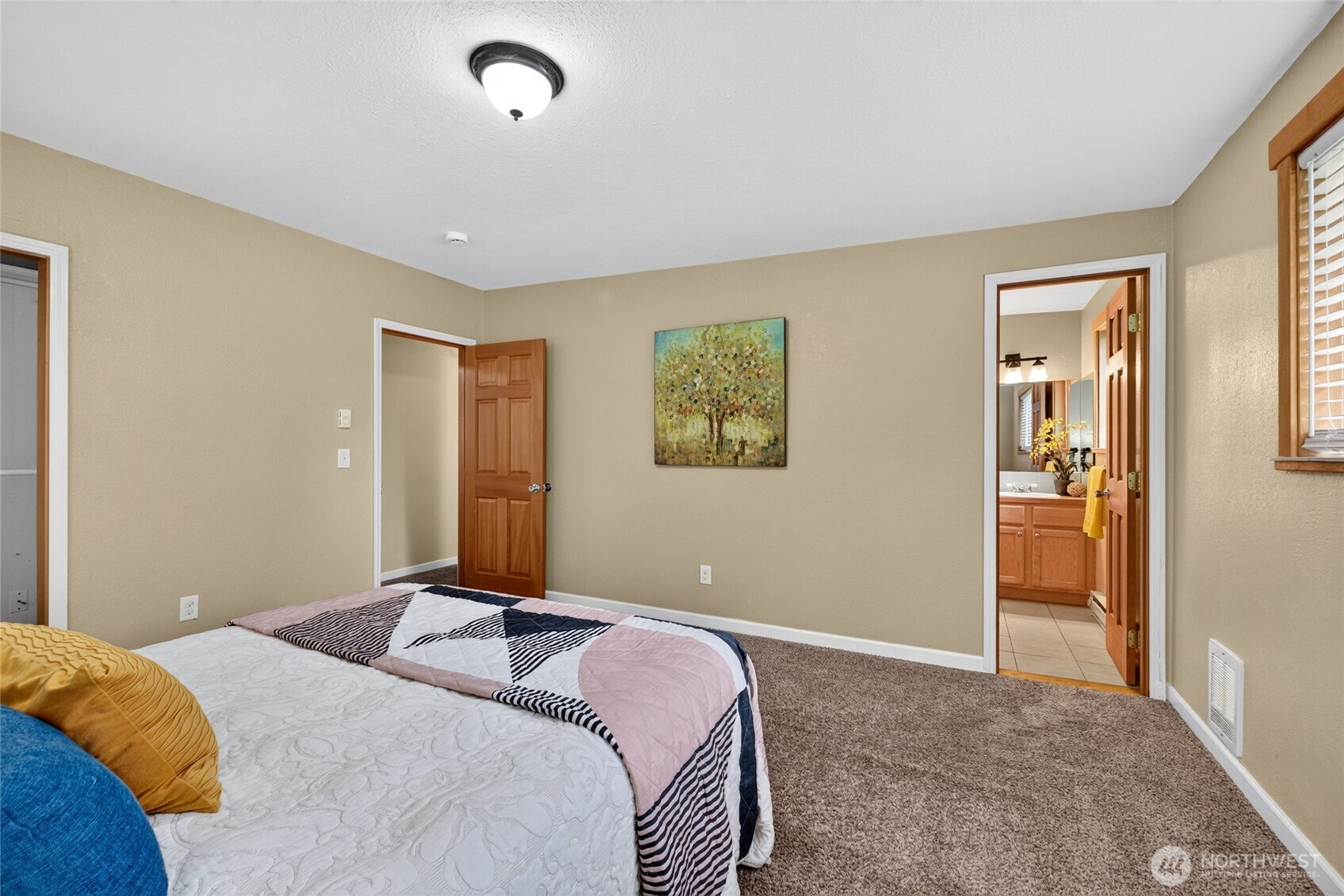 210 N Street Property Photo 15