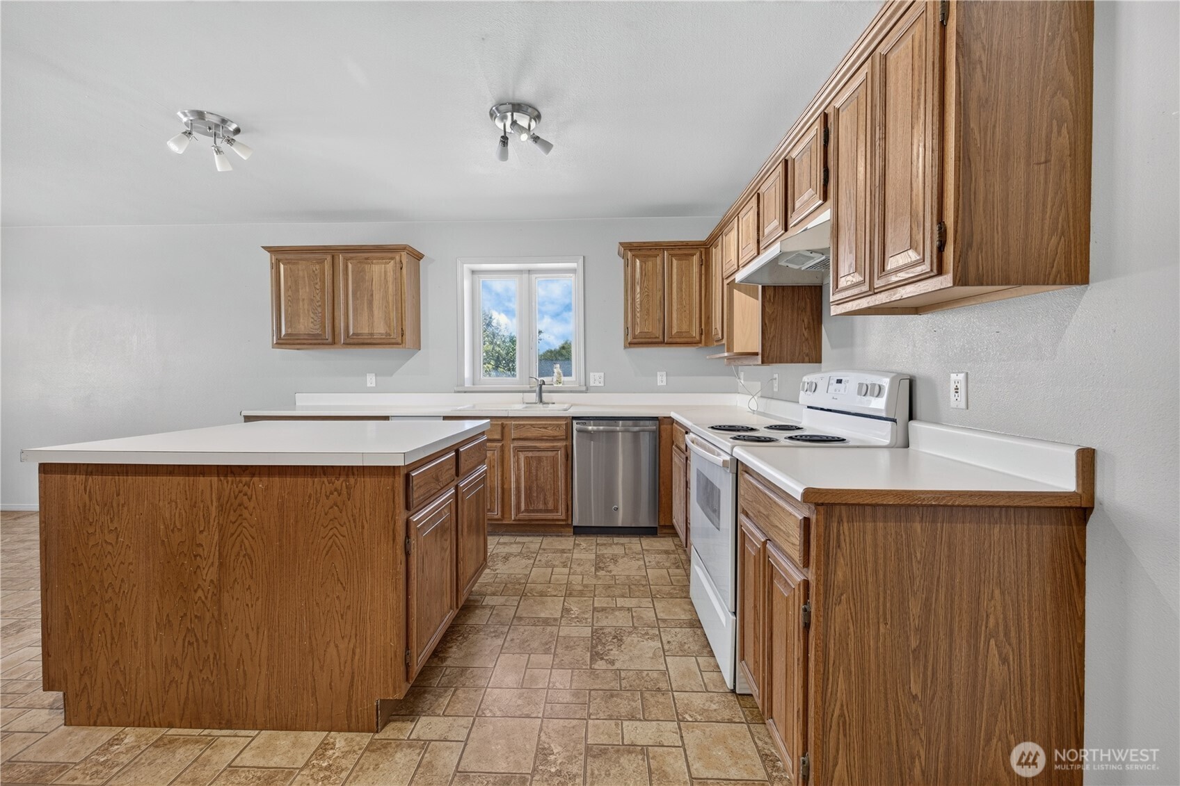 29 Nob Hill Drive Property Photo 11