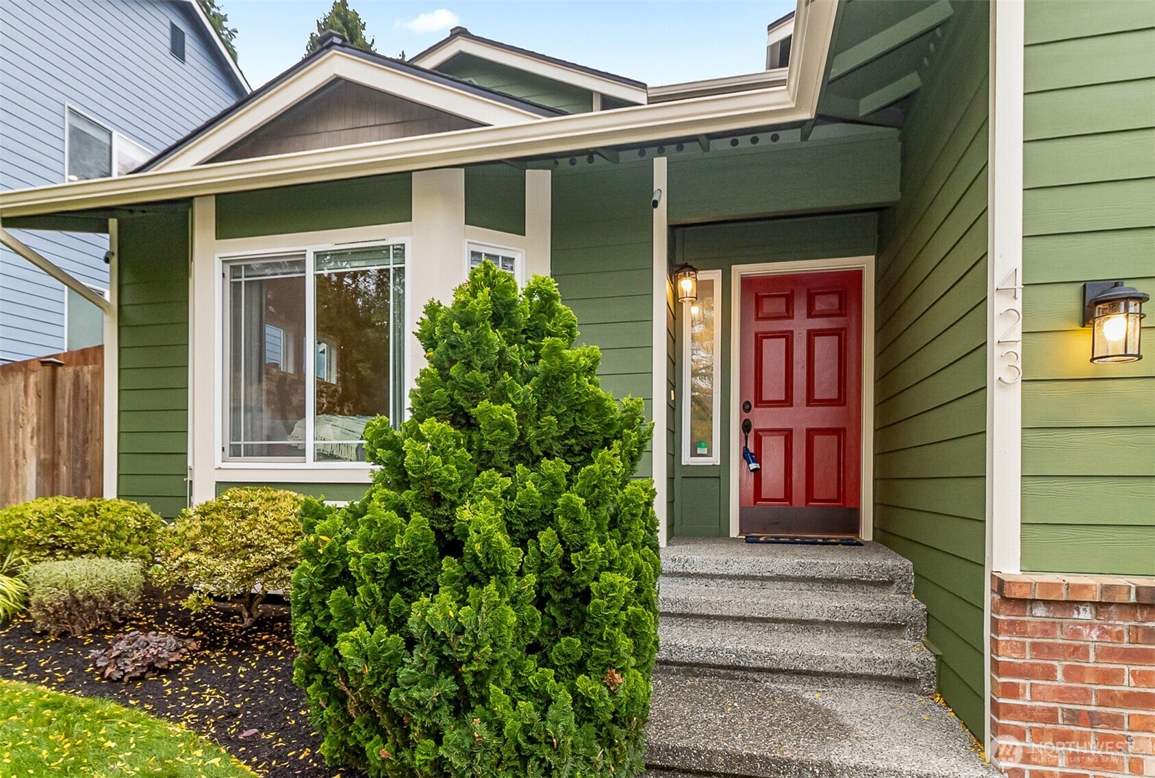 423 170th Place Property Photo 3